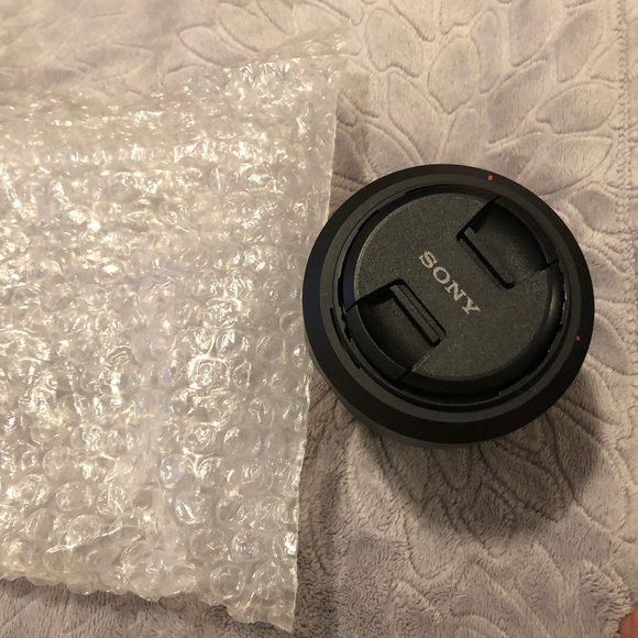 Sony camera lens model sel2870 - Picture 4 of 5